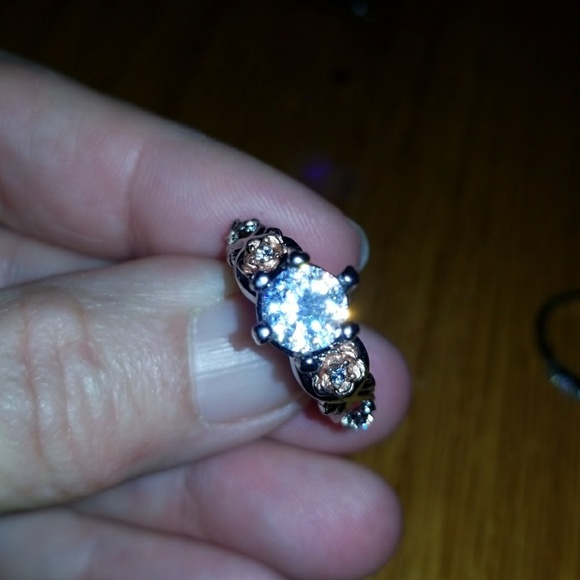 Sterling silver and Rose gold white sapphire - Picture 6 of 8